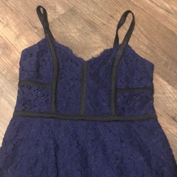 New express piped lace sheath dress midnight blue - Picture 3 of 8